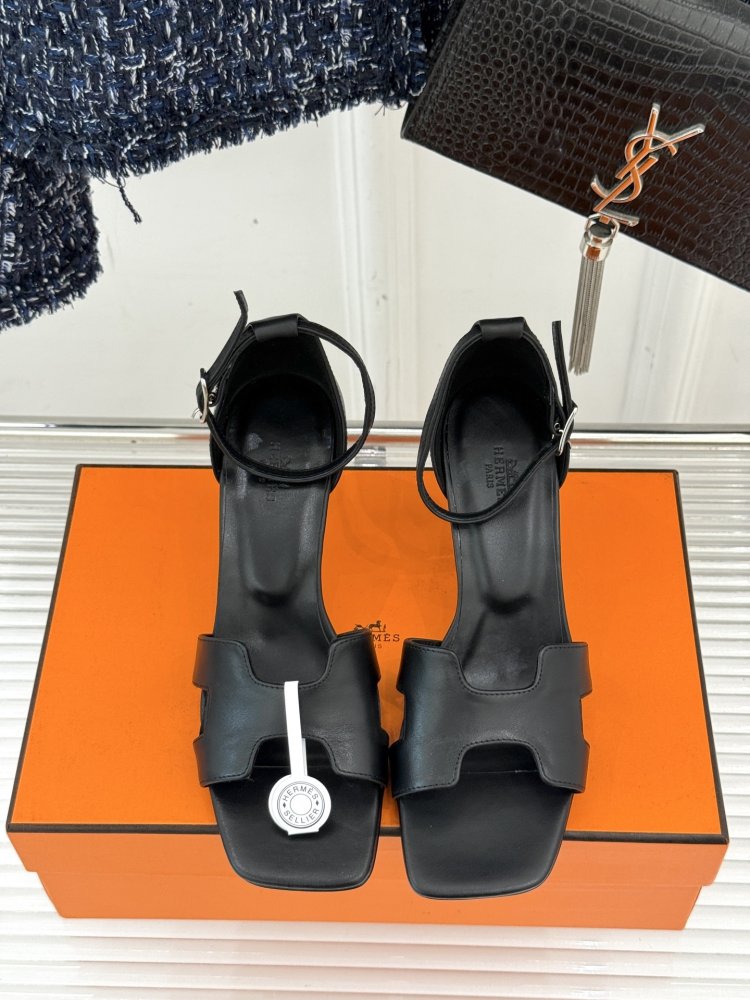 Босоножки фото 4