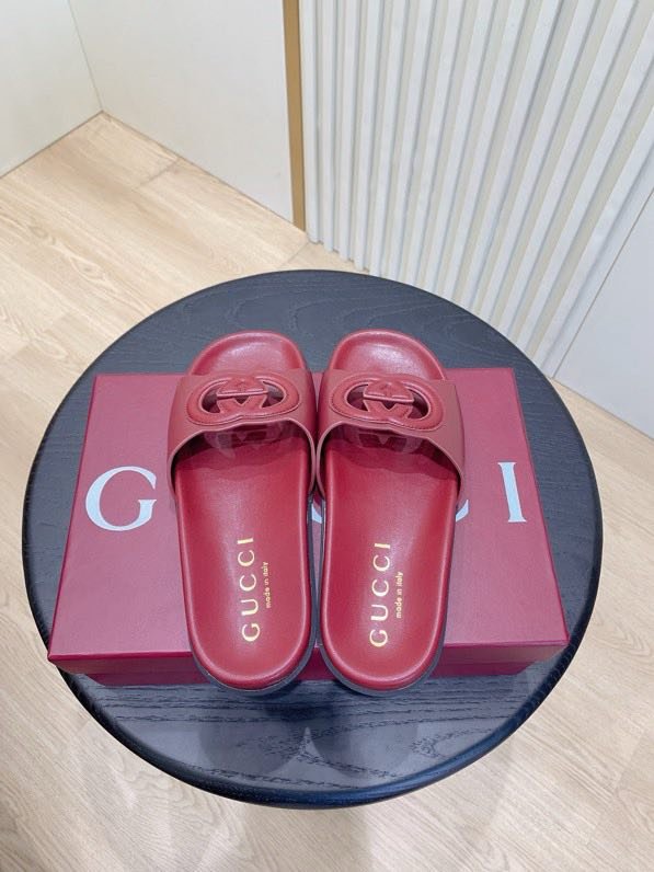 Шлепанцы женские фото 6