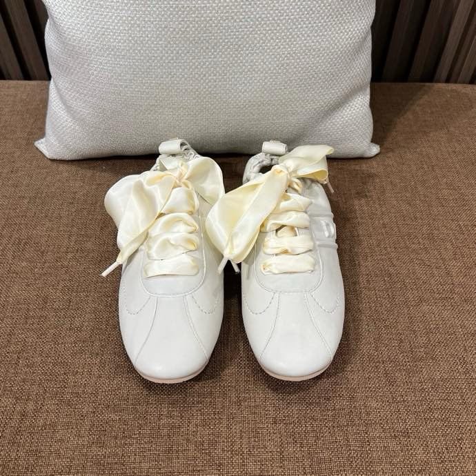 Кросівки жіночі фото 5