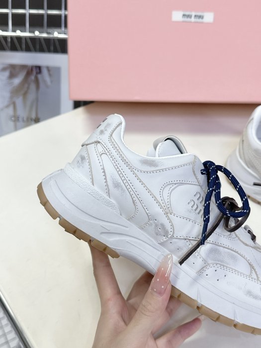 Кроссовки женские фото 8