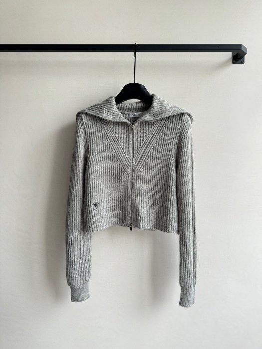 Cardigan on lightning