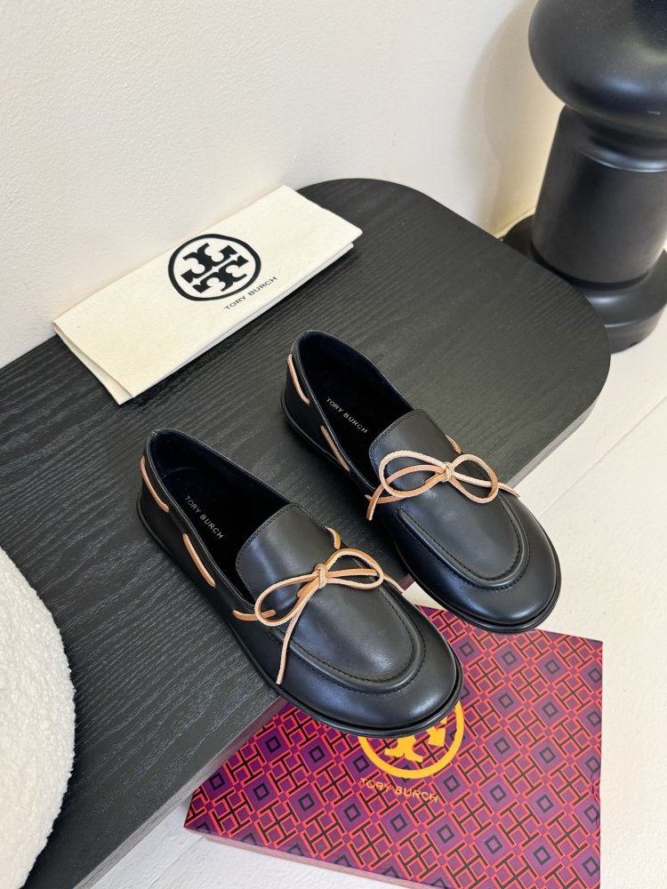 Лоферы жіночі