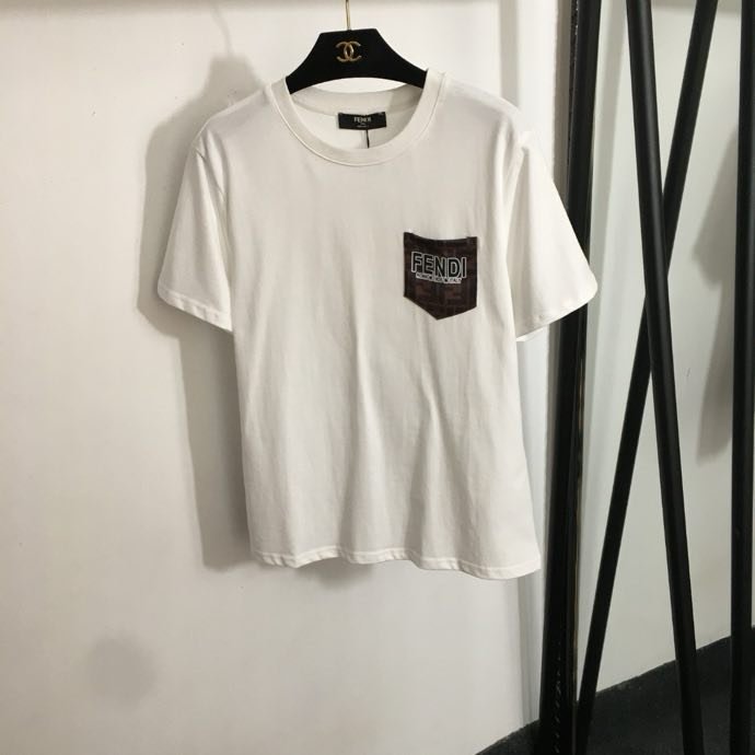 Костюм жіночий фото 2