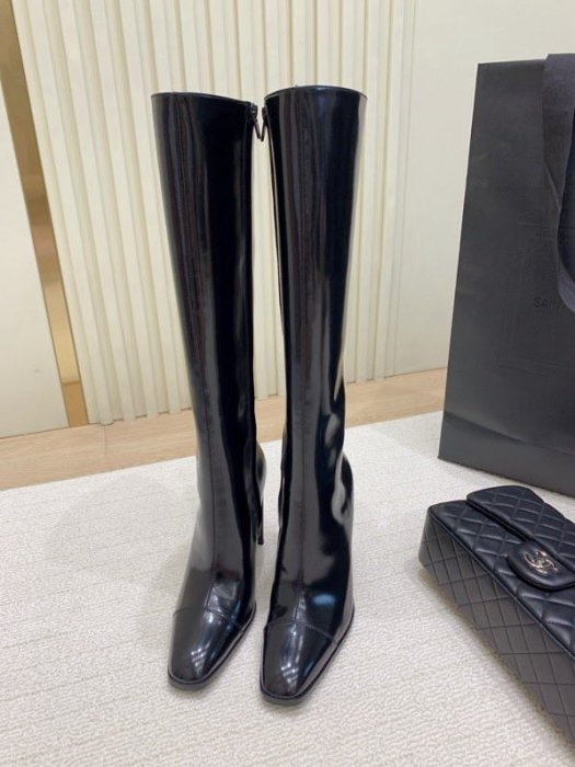 Leather boots on stud фото 3