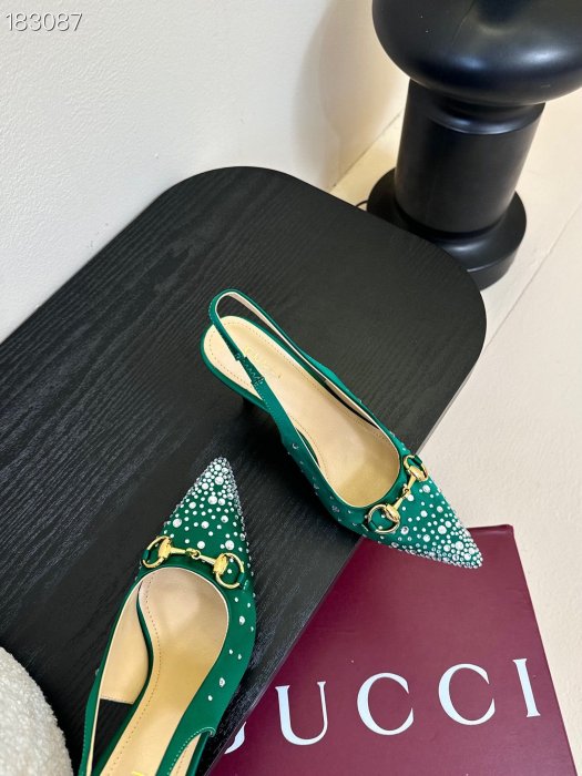 Босоножки фото 4