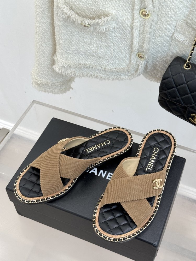 Шльопанці жіночі фото 2