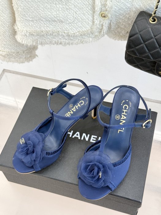 Босоножки фото 2