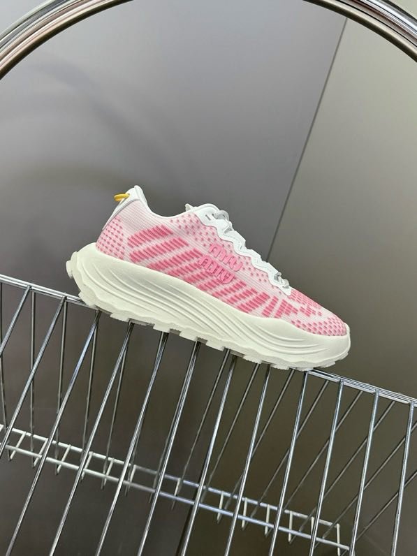 Sneakers women's