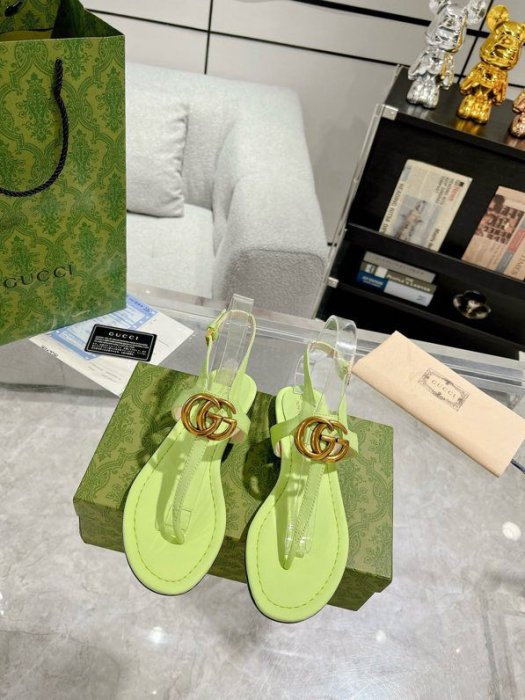 Sandals women's