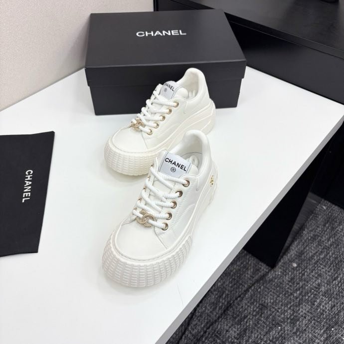 Кроссовки женские фото 7