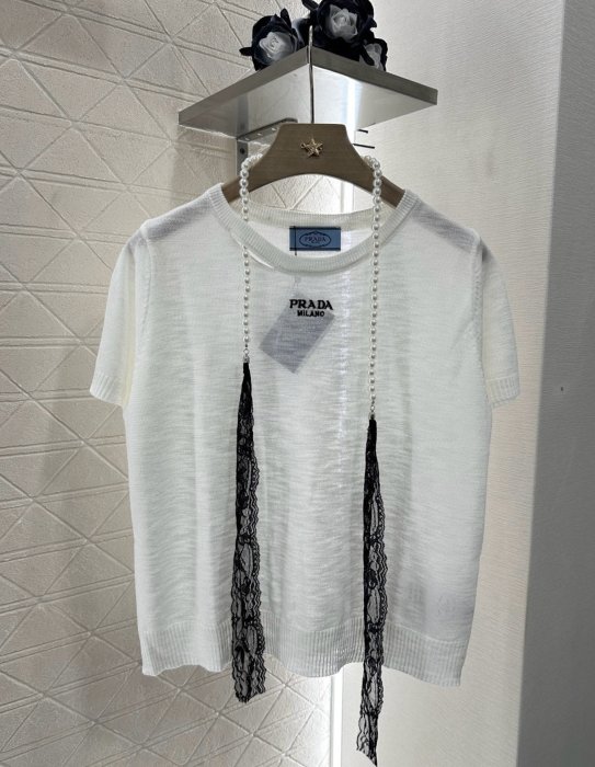 Футболка женская