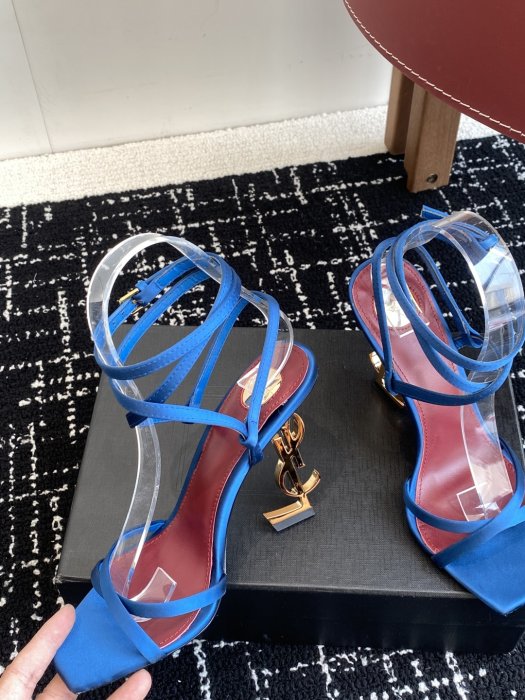 Босоножки фото 7