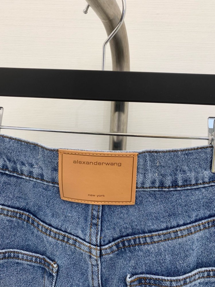 Джинсы женские фото 9