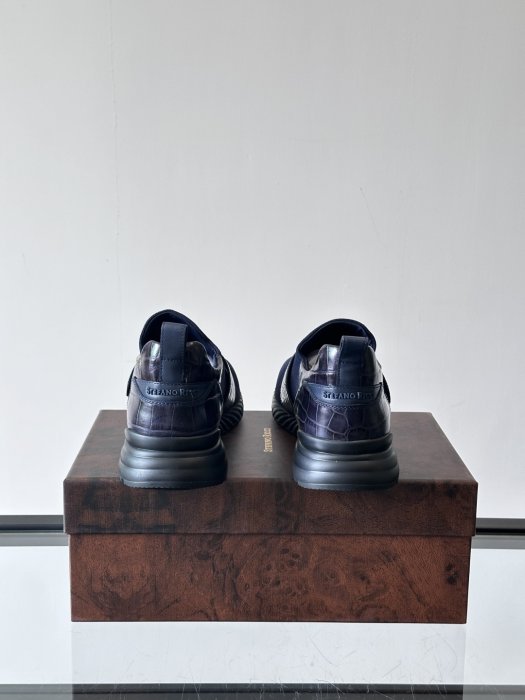 Кросівки фото 7