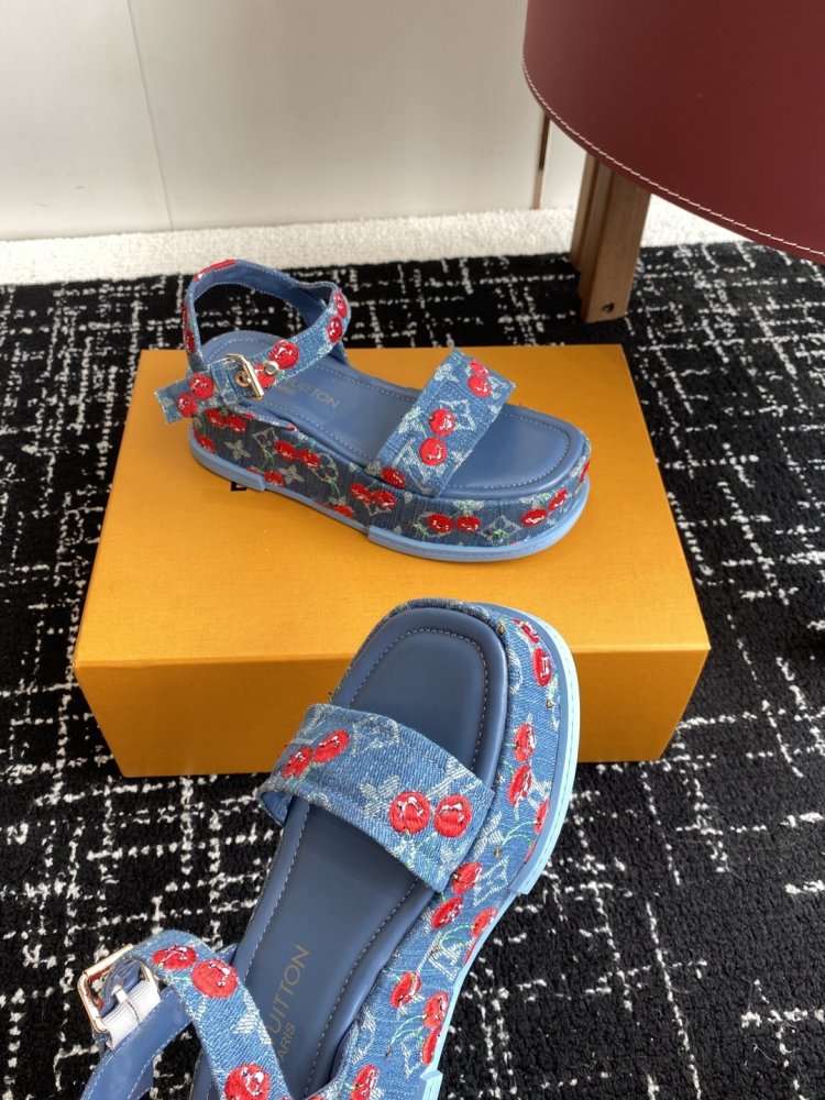 Сандалии женские фото 6