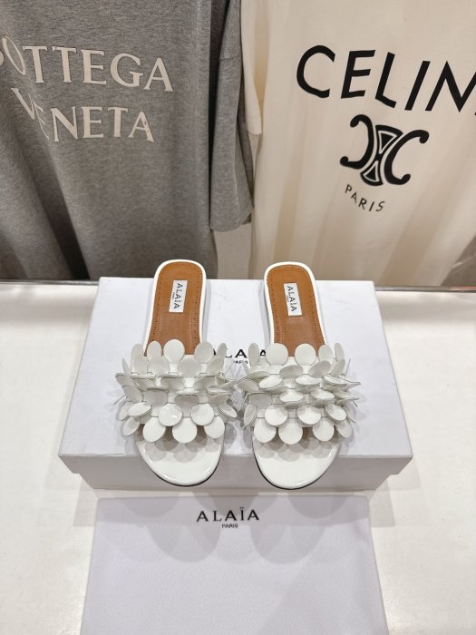 Шлепанцы женские