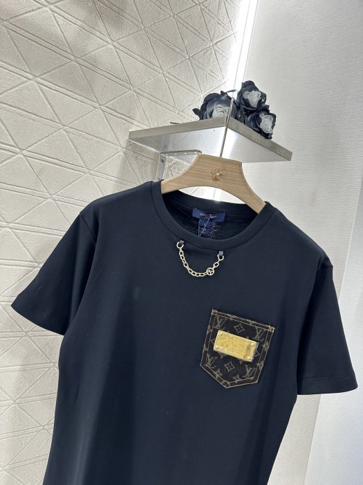 T-shirt women's фото 5