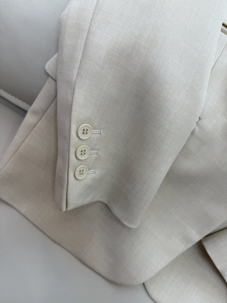 Костюм женский фото 8