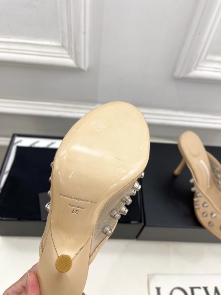 Босоножки фото 9