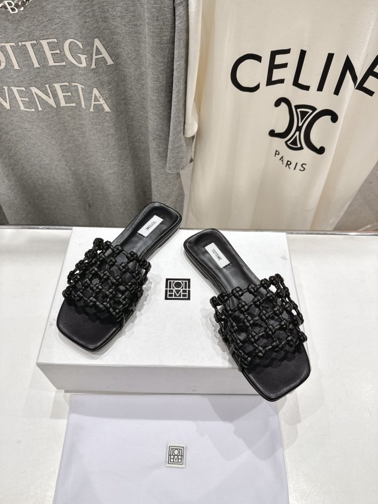 Шльопанці жіночі фото 2