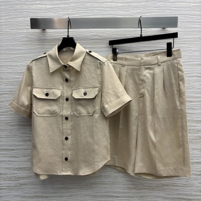 Костюм женский