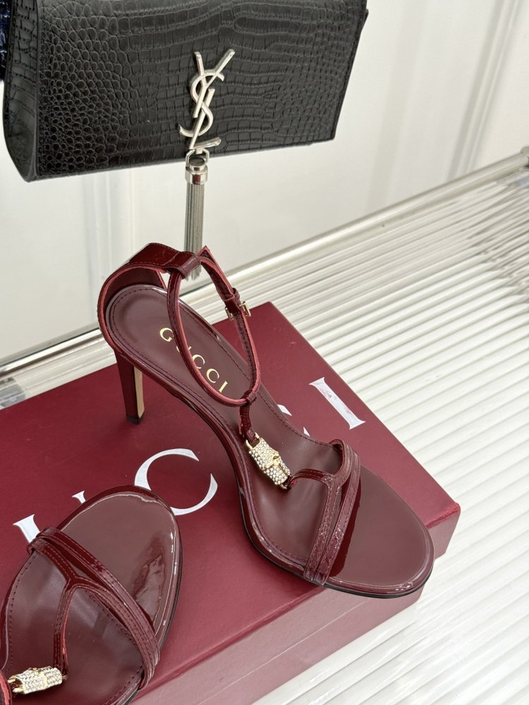 Босоножки фото 5