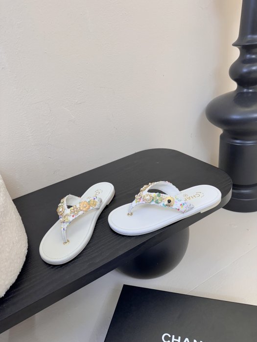 Шлепанцы фото 3