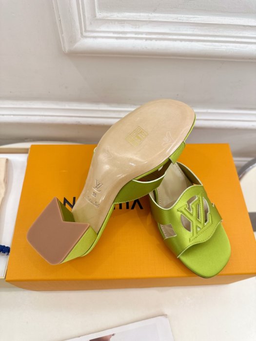 Босоножки фото 9