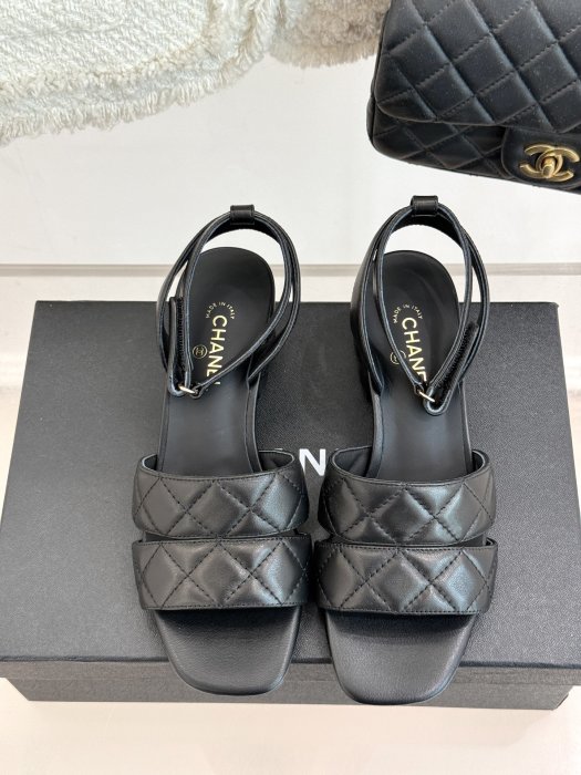 Босоножки фото 4