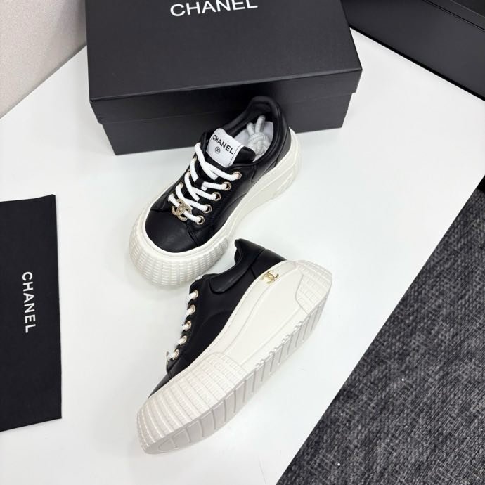 Кросівки жіночі фото 6