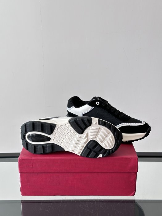 Кросівки чоловічі фото 9