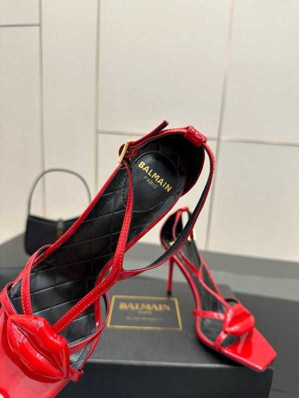 Sandals on high heel фото 7