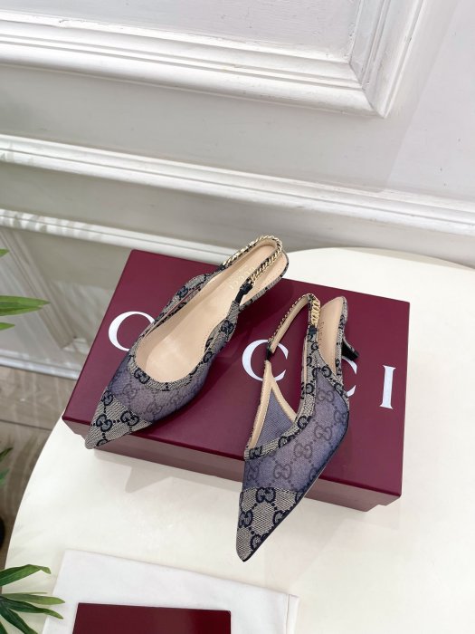 Босоножки фото 3