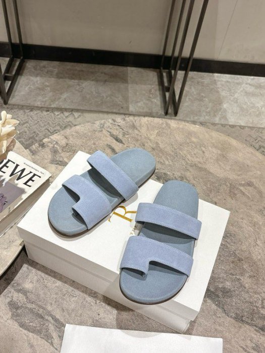 Шлепанцы женские