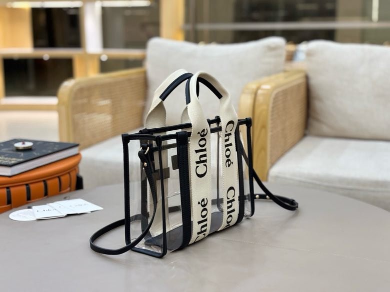 Сумка тоут Chloe Woody Holiday Edition 26 см фото 2
