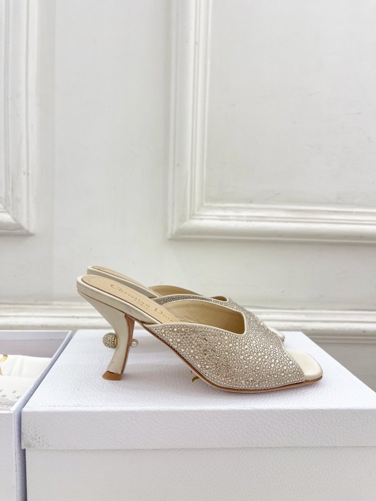 Босоножки фото 2