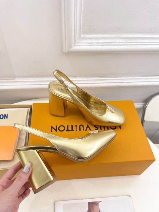 Босоножки фото 4