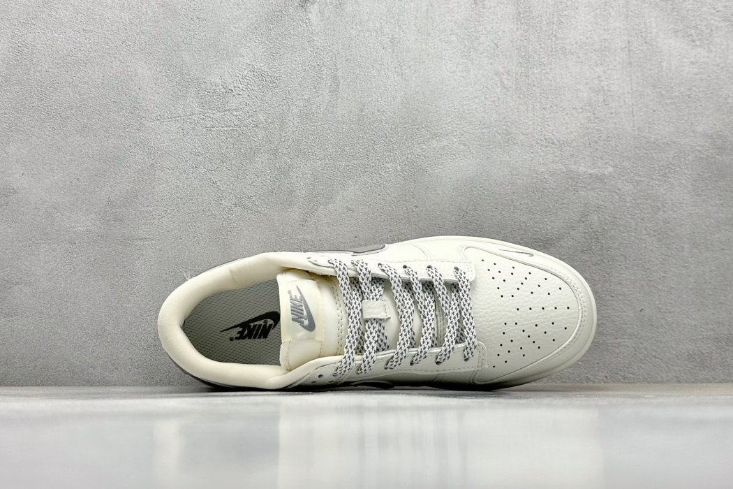 Кроссовки Supreme x Nk SB Dunk Low фото 3