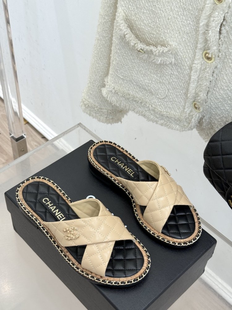 Шльопанці жіночі фото 3