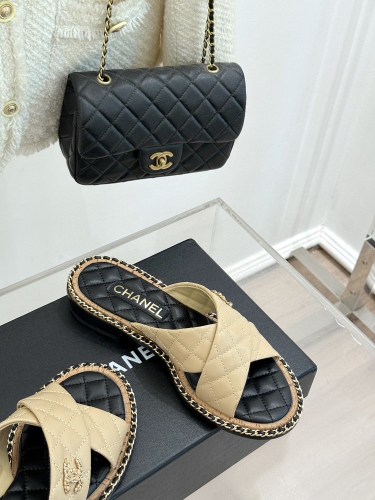 Шльопанці жіночі фото 5