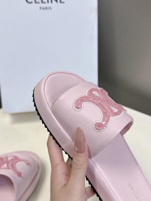 Шлепанцы женские фото 7