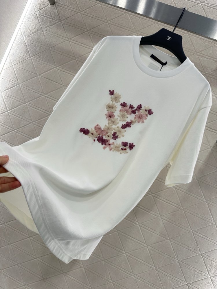 Футболка жіноча фото 6