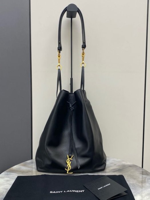 A bag leather 26 cm