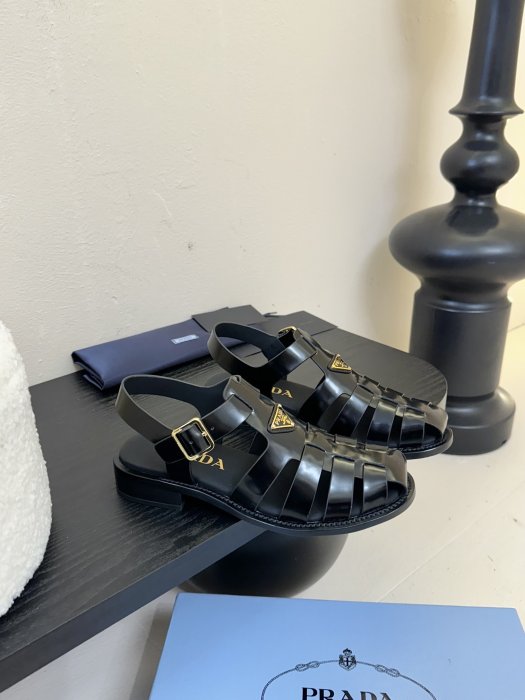 Сандалии женские фото 2