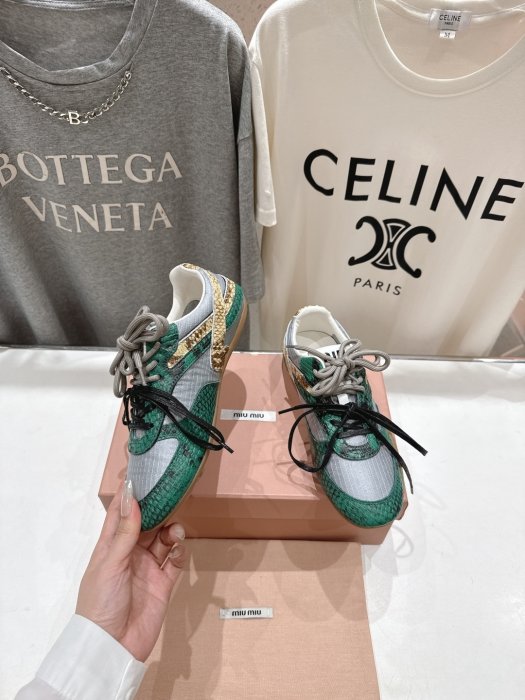 Кроссовки фото 4