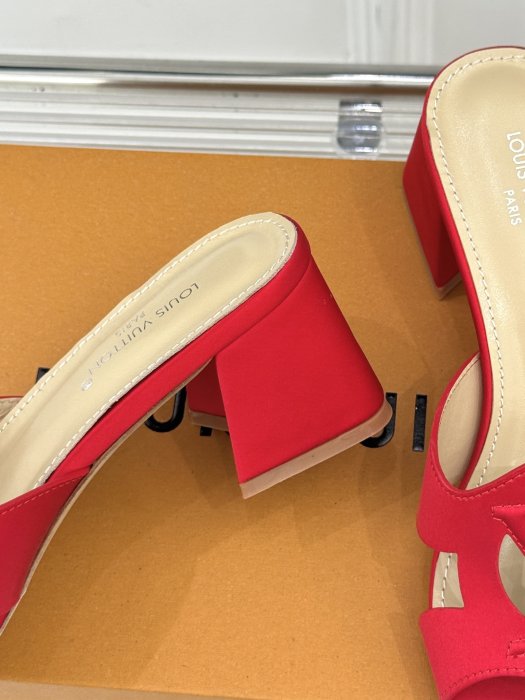 Босоножки фото 6