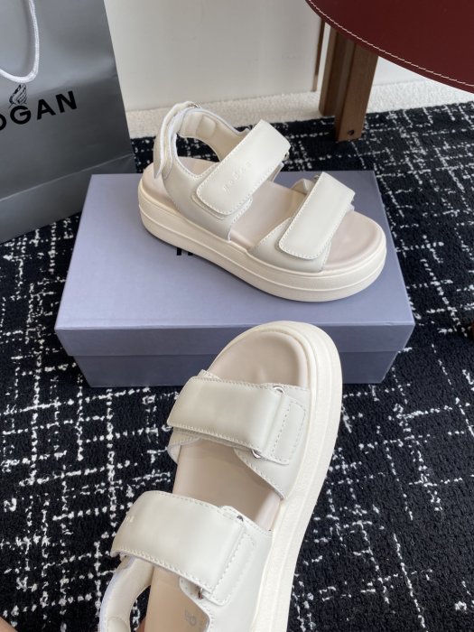 Сандалии женские фото 6