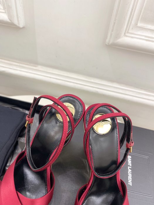 Босоножки фото 8