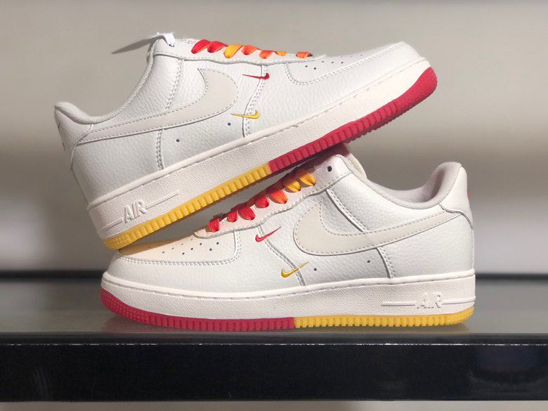 Sneakers  Air Force 1 07 Low Yellow Red Limited фото 10