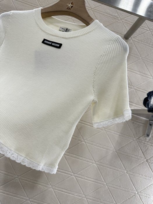 T-shirt women's фото 6